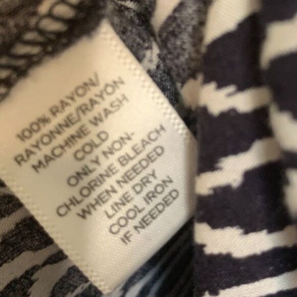 LOFT Collarless 1/4 Button Long Sleeve Blouse - Picture 4 of 9